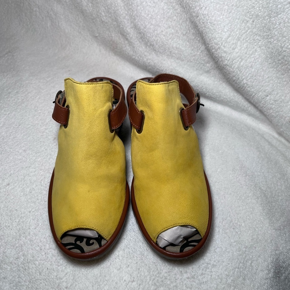FLY London - Leather heeled sandals - Wena - Burnt yellow -EU38w USA 7  7.5 - Picture 3 of 12